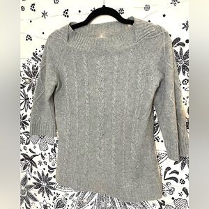 100% cashmere Evelyn Grace Cashmere soft grey boat neck sweater. Beautiful!